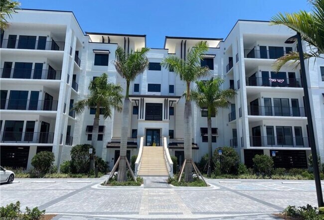 Foto del edificio - 1111 Central Ave