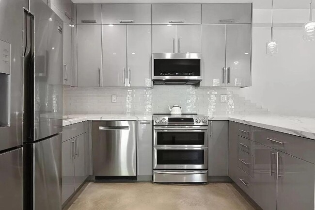 Foto del edificio - 9682 Yoakum Dr