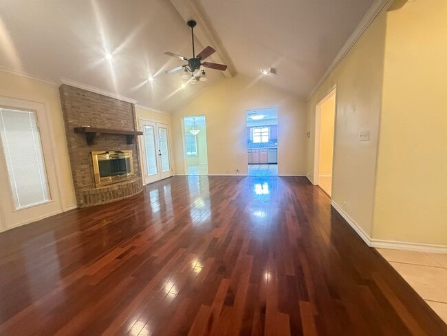 Building Photo - 1504 Nelson Ct