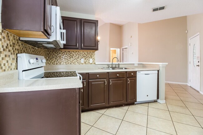 Foto del edificio - 3355 Kelsey Ln