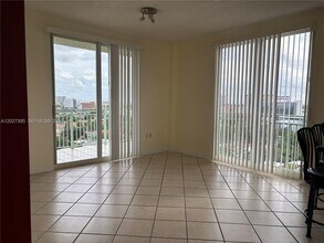 Building Photo - 3500 Coral Wy