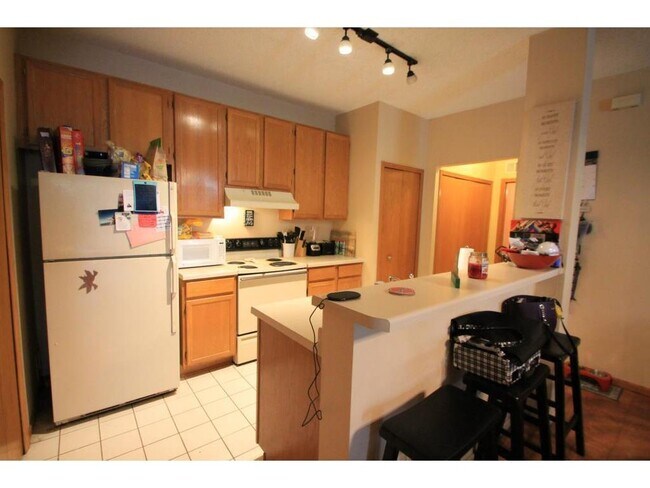 Building Photo - 2740 Mallard Dr