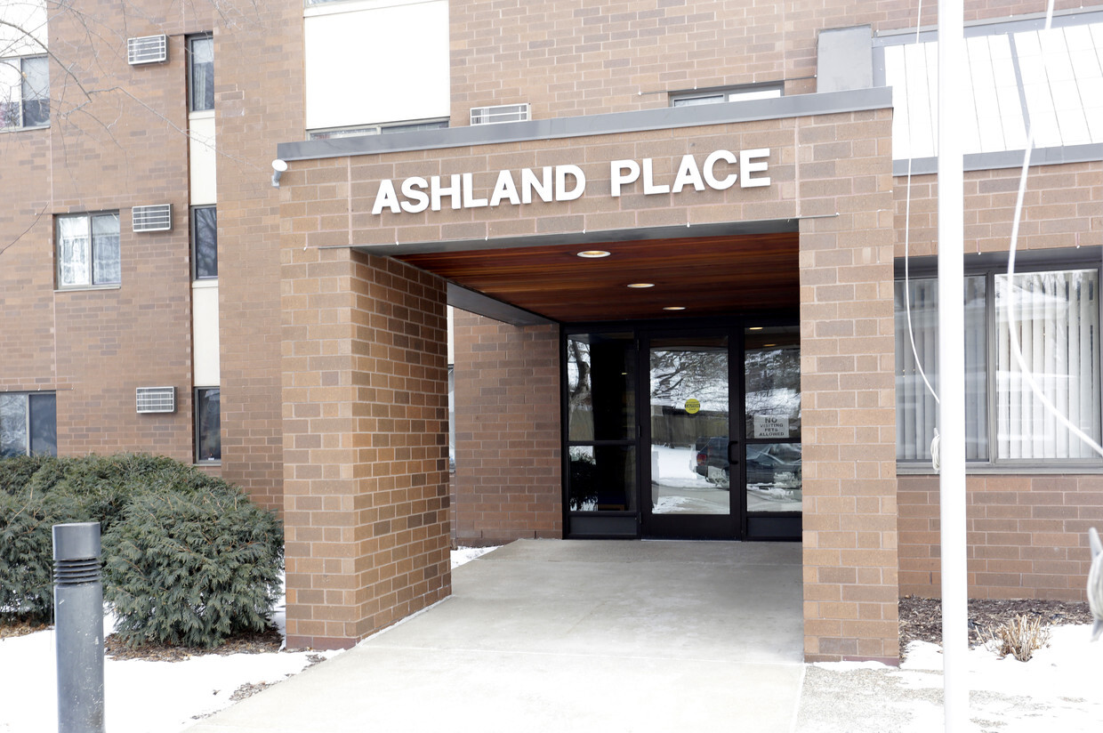 Building Photo - Ashland Place/Dellwood South