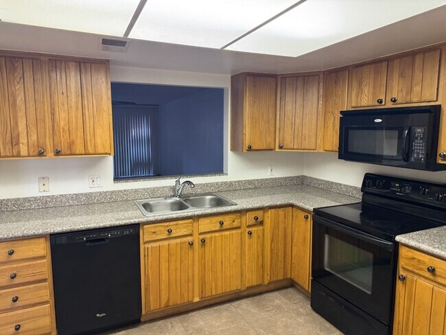 Foto del edificio - 2 bedroom townhome in Phoenix