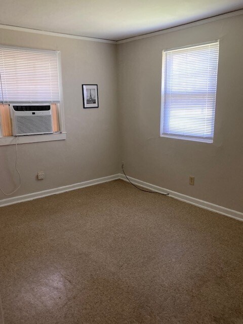 Foto del edificio - 912 Central Dr