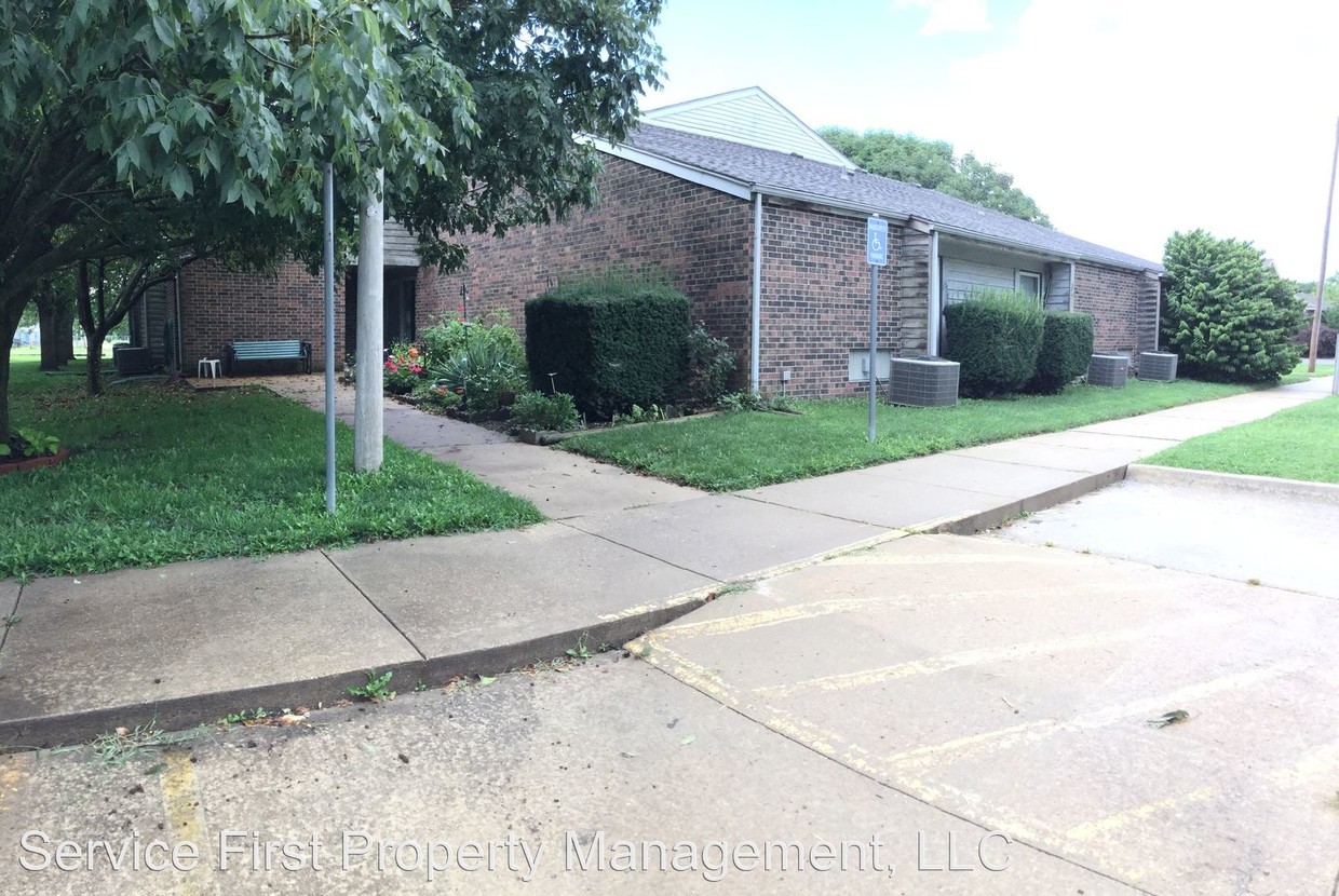 Primary Photo - 510 Plaza Dr