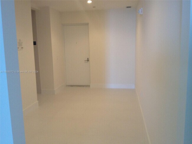 Foto del edificio - 1100 Biscayne Blvd