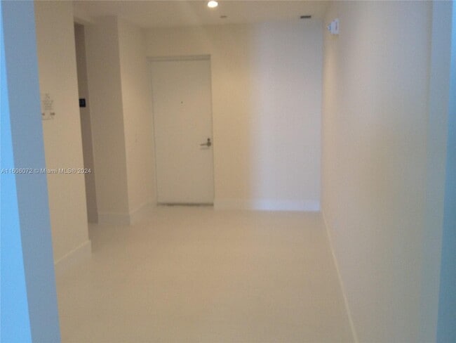 Building Photo - 1100 Biscayne Blvd