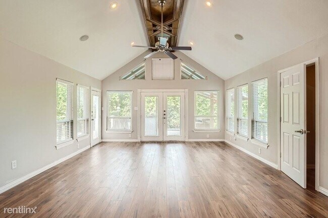 Foto del edificio - 4 br, 2.5 bath House - 4924 Hackney Ln UNIT