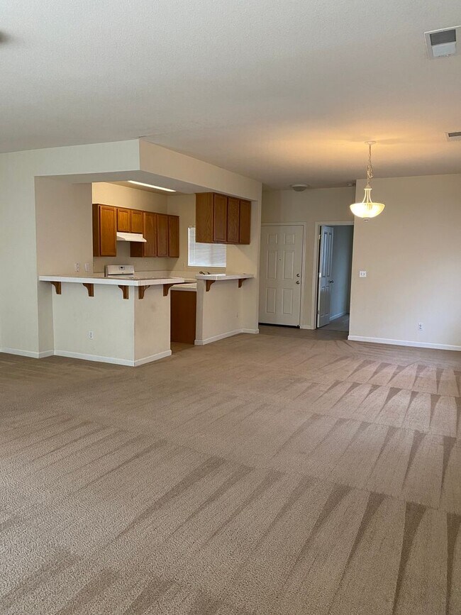 Building Photo - Ione Home near Golf Course