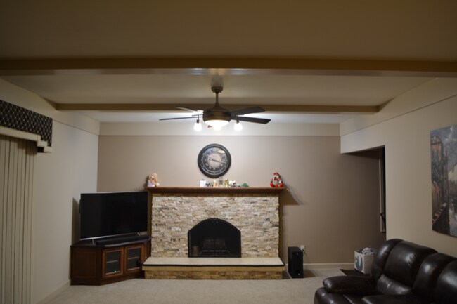 Building Photo - 1095 Trevino Dr