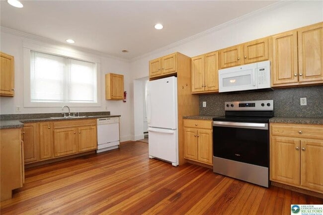 Foto del edificio - 728 E 6th St