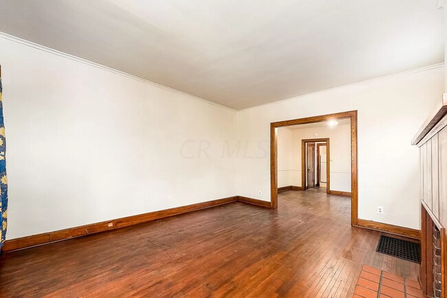 Building Photo - 409 E Maynard Ave