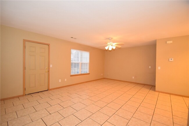 Building Photo - 1154 Homestead Loop