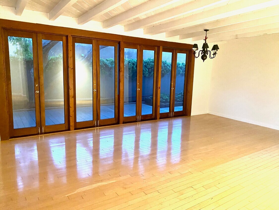 Foto principal - 931 Stratford Ct
