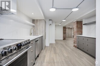 Building Photo - 334 Gladstone Ave
