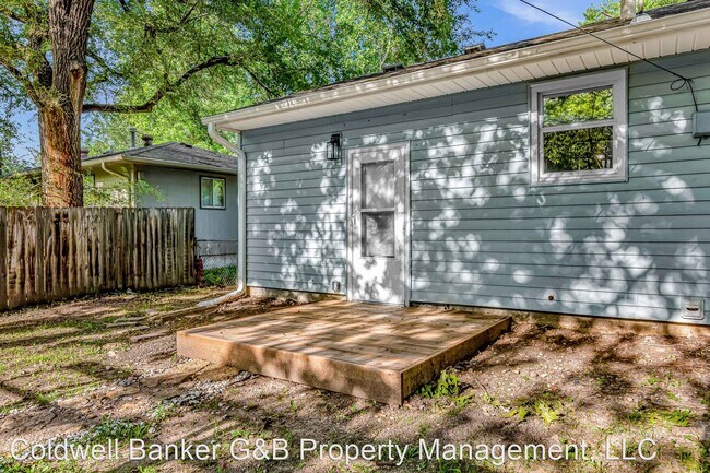 Building Photo - 4 br, 2 bath House - 2225 SW Jewell Ave