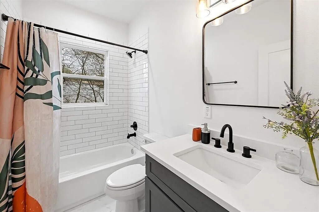 Foto del edificio - 6814 Burkett St.