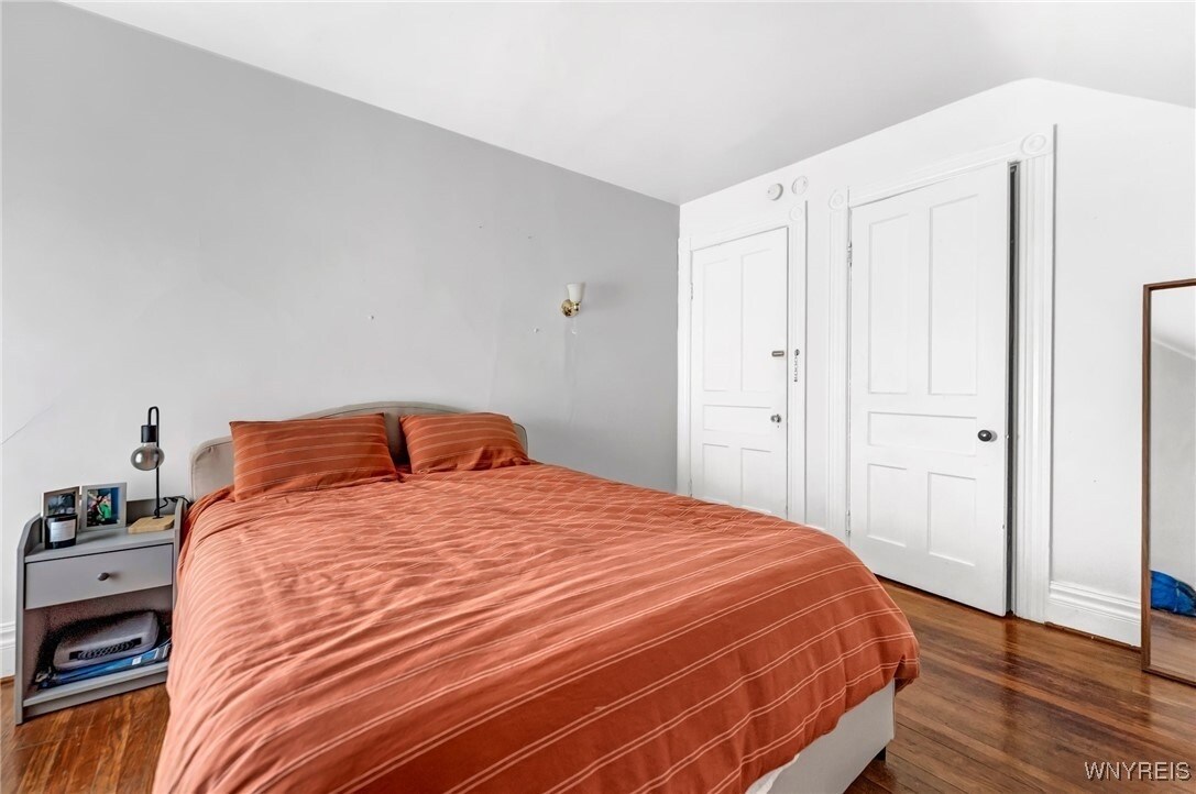 Foto del edificio - 55 Winspear Ave