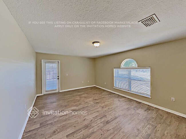 Foto del edificio - 1806 Torrington Dr