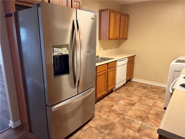 Building Photo - 234 Graystone Cir