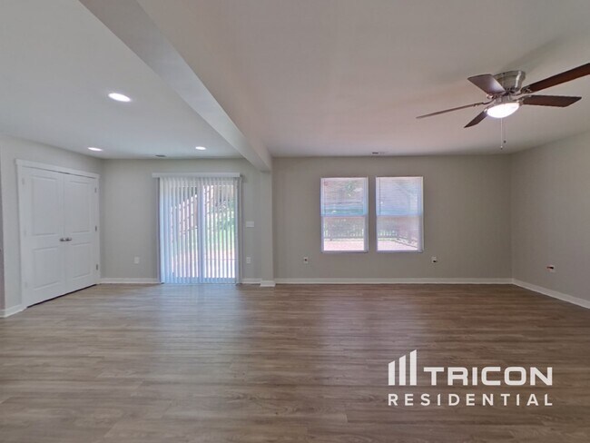 Building Photo - 4916 Gibbons Link Road Charlotte NC