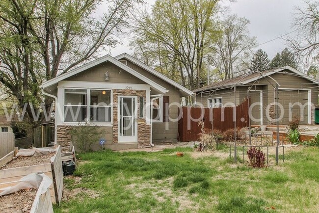 Building Photo - 3049 Newport Ave