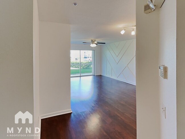 Building Photo - 3960 Southpointe Dr