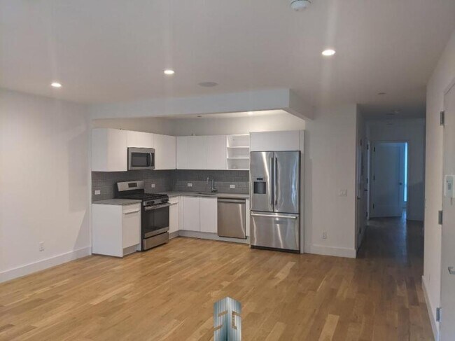 Foto del edificio - 2 bedroom in BROOKLYN NY 11221