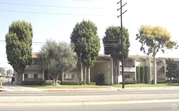Primary Photo - Mulberry Gardens