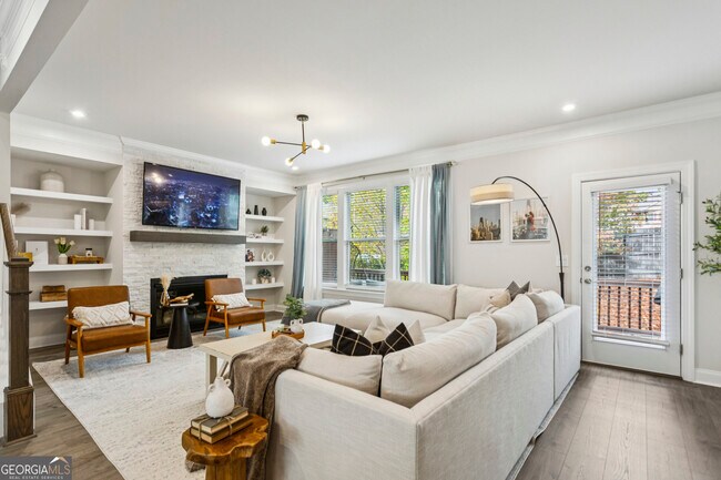 Foto del edificio - 1368 Live Oak Ln