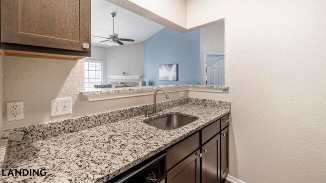 Foto del edificio - 3201 Duval Rd