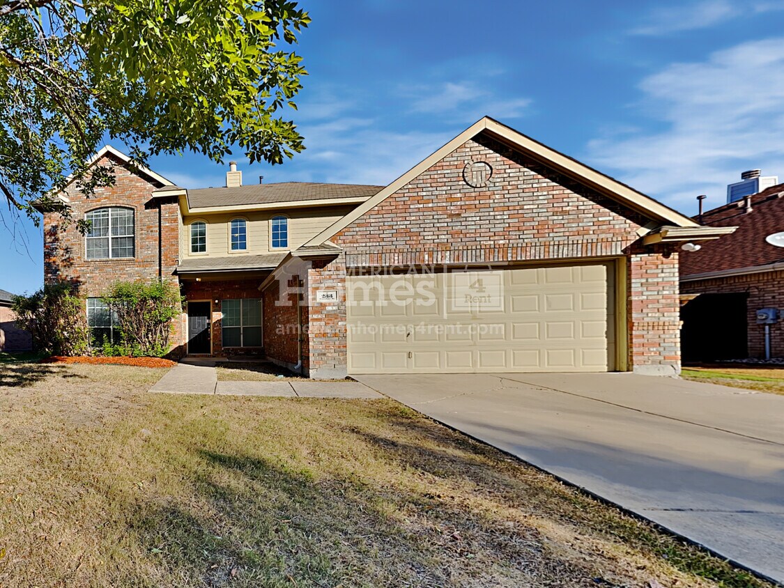 Primary Photo - 233 Willow Lake Drive