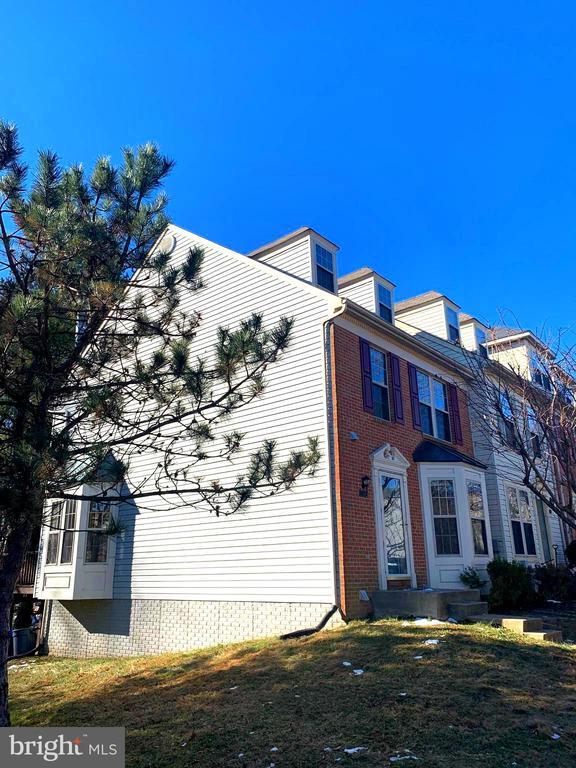 Building Photo - 9801 Sherwood Farm Rd
