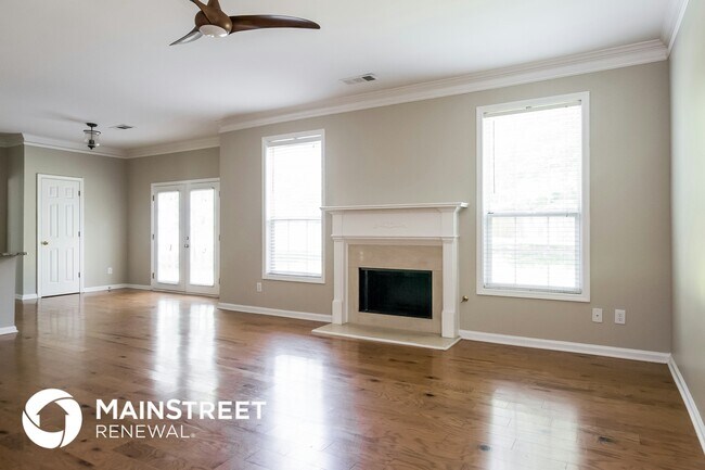 Building Photo - 1604 Silver Oak Dr