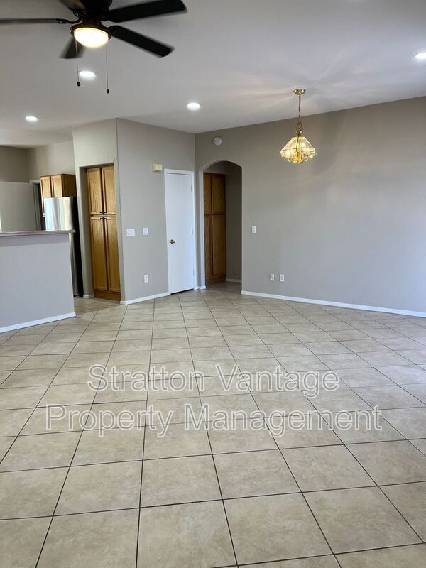 Building Photo - 522 N Emery