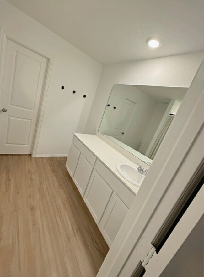 Foto del edificio - 2225 Still Bend Ln