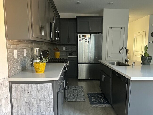 Building Photo - Beautiful Newer Pittsburg Home – 4 Bd, 3 B...