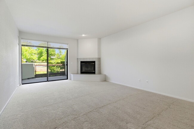 Building Photo - 101 Shorebird Cir
