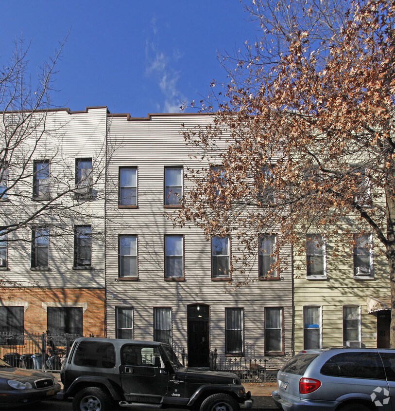 Foto del edificio - 221 Suydam St