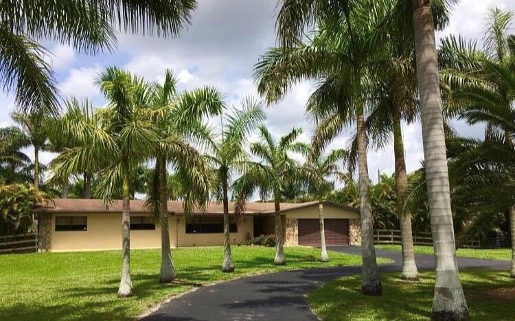 Primary Photo - 5201 SW 145th Ave