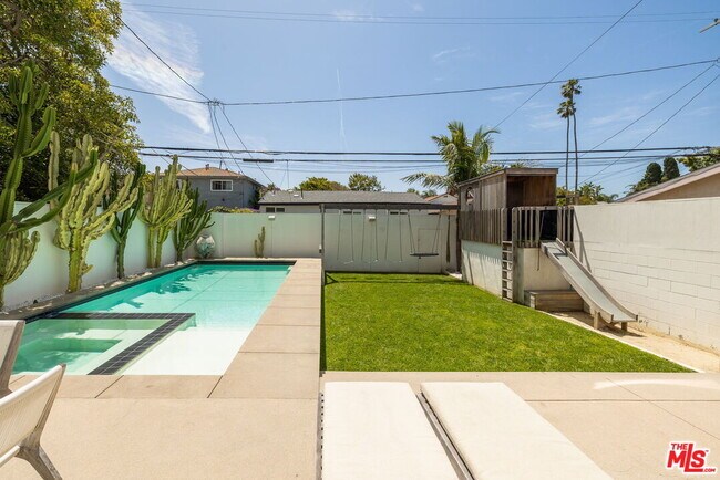 Foto del edificio - 644 BROOKS Ave