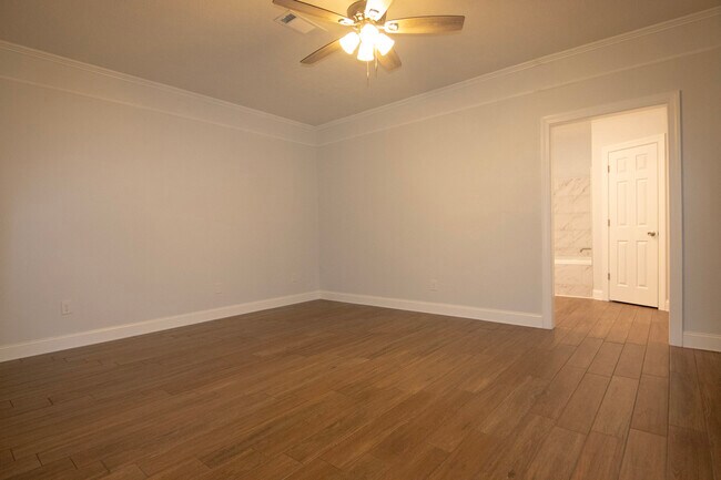 Building Photo - 4755 Monticello Dr