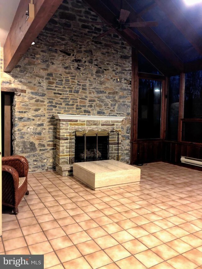 Building Photo - 1155 Rich Hill Rd