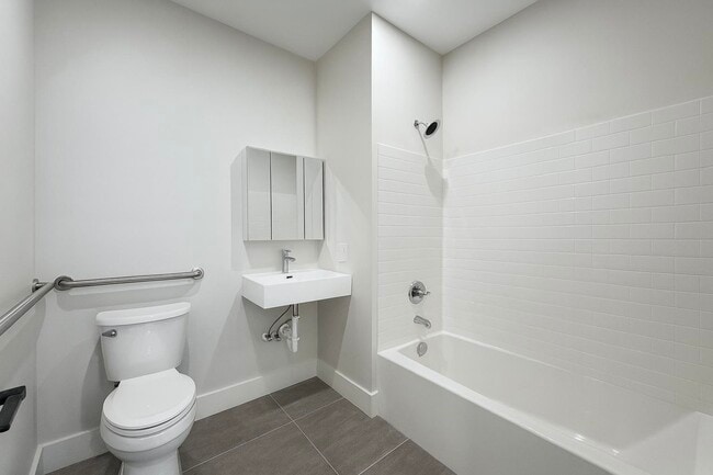 Foto del edificio - 103 Bostwick Ave