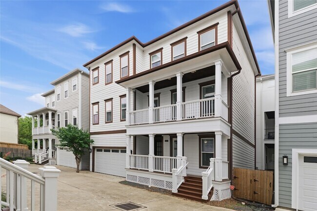 Foto del edificio - 1425 W 23rd St