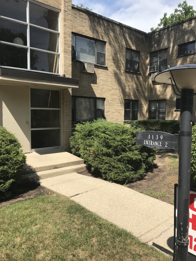 Foto del edificio - 1139 Deerfield Rd