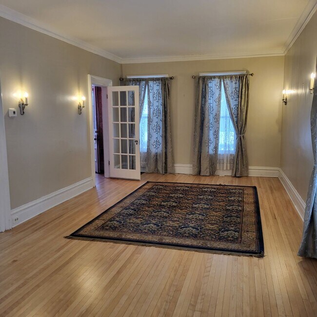 Foto del edificio - BEAUTIFUL 4 BEDROOM HOME NEAR DOWNTOWN CADILLAC