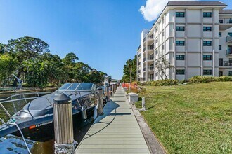 Building Photo - 1000 River Reach Dr