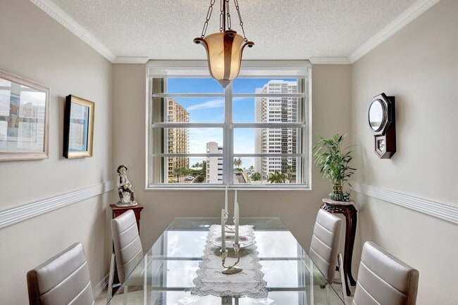 Foto del edificio - 3113 S Ocean Dr